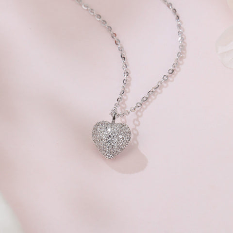 925 Sterling Silver Elegant Heart-shaped Zircon Pavé Pendant Necklace In Sterling Silver