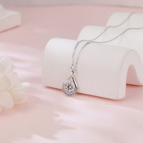 925 Sterling Silver Elegant Moissanite  Pendant Necklace With Twisted Teardrop Frame And Chain