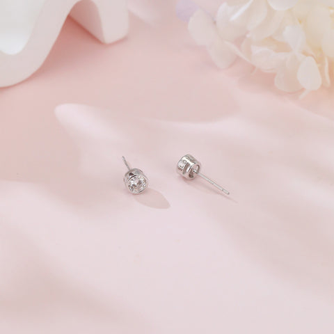 925 Sterling Silver Elegant Moissanite Stud Earrings In Platinum Setting