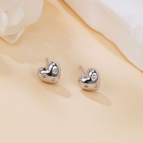 925 Sterling Silver Elegant Heart-shaped Zircon Stud Earrings With Starburst Design
