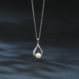 925 Sterling Silver Elegant Pearl & Zircon Teardrop Pendant Necklace In Sterling Silver