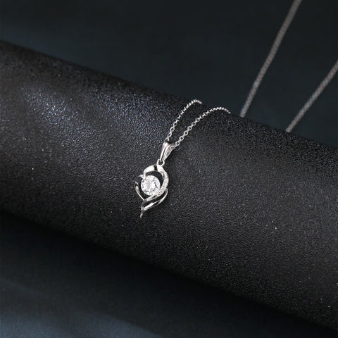 925 Sterling Silver Elegant Heart-shaped Zircon Pendant Necklace With Silver Chain