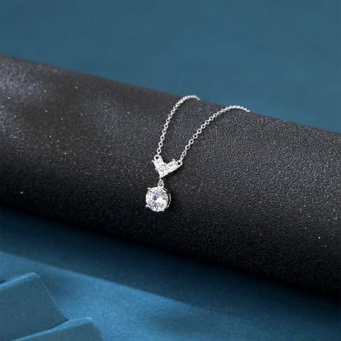 925 Sterling Silver Elegant Four-leaf Clover Moissanite Pendant Necklace With Round Drop Charm