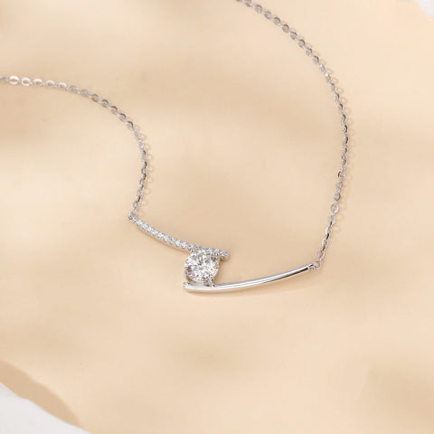 925 Sterling Silver Elegant Moissanite Necklace With Delicate Chain And Sparkling Accent