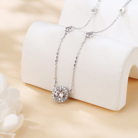 925 Sterling Silver Elegant Solitaire Moissanite Necklace With Halo Accent