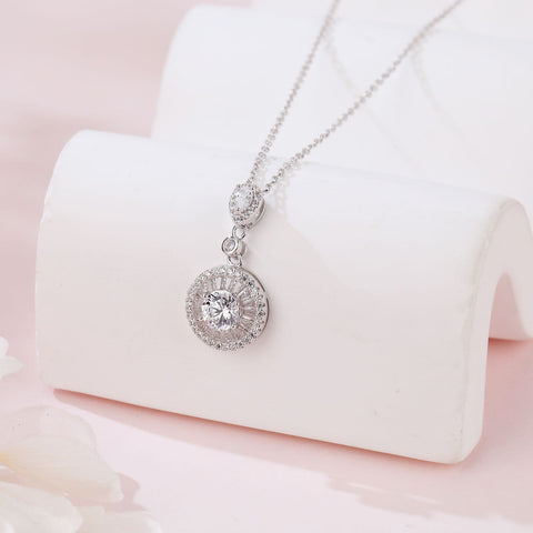 925 Sterling Silver Elegant Plated with White Gold Zircon Halo Pendant Necklace