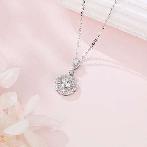 925 Sterling Silver Elegant Plated with White Gold Zircon Halo Pendant Necklace