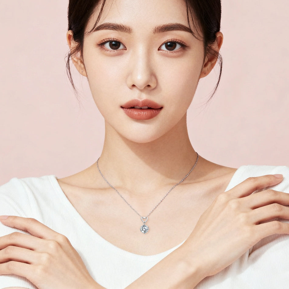 925 Sterling Silver Elegant Heart-shaped Moissanite Pendant Necklace With Chain Link Design