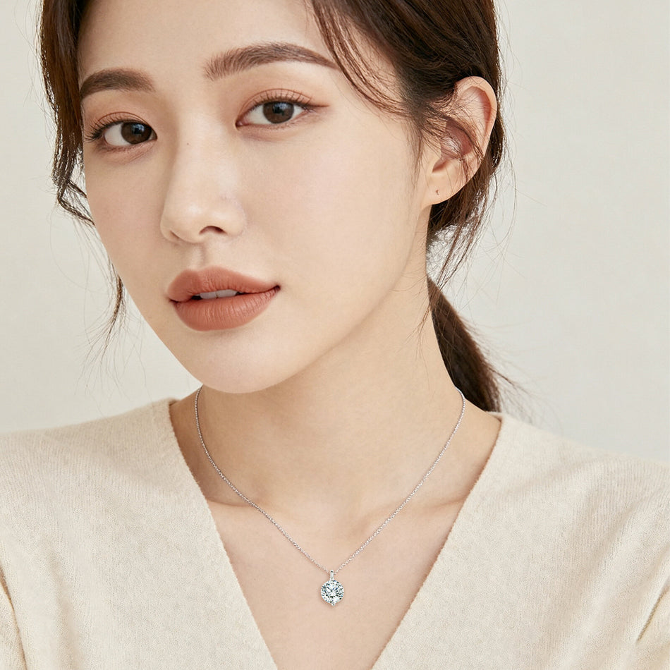 925 Sterling Silver Elegant Solitaire Moissanite Pendant Necklace In Sterling Silver