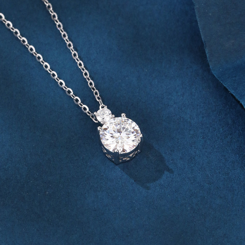 925 Sterling Silver Elegant Moissanite Pendant Necklace With Classic Silver Chain