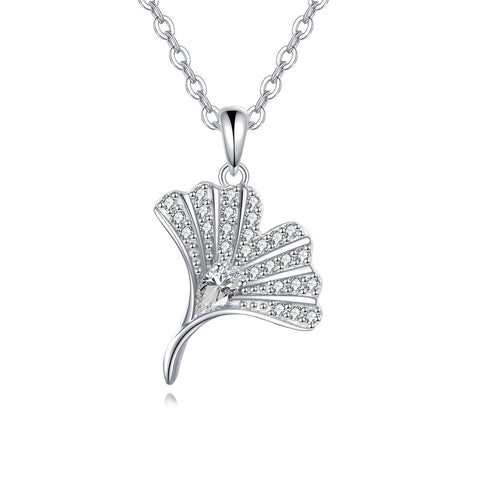 925 Sterling Silver Elegant Heart-shaped Zircon Pendant Necklace With Delicate Silver Chain And Fan-design Accents
